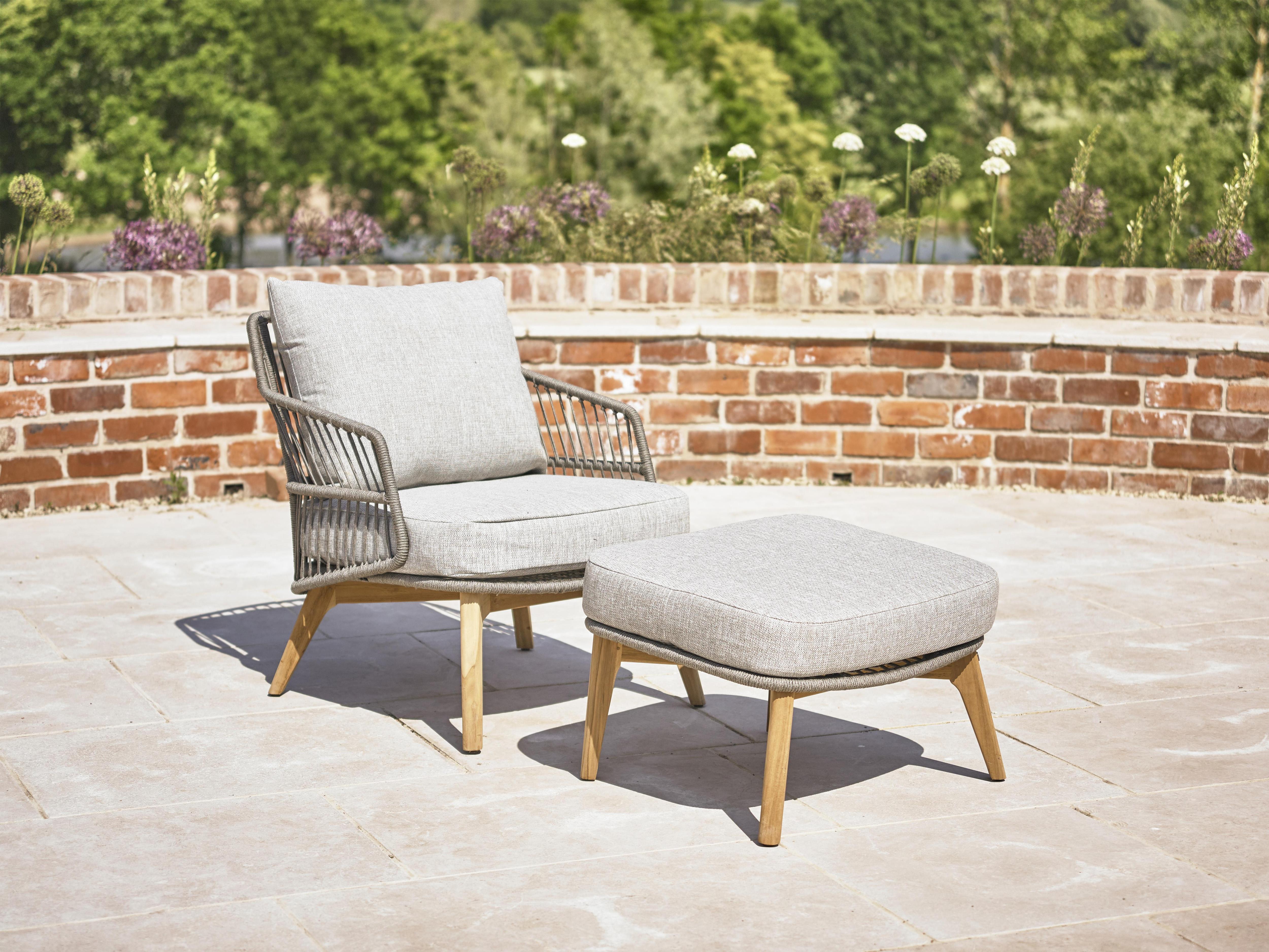 Sempre armchair and footstool